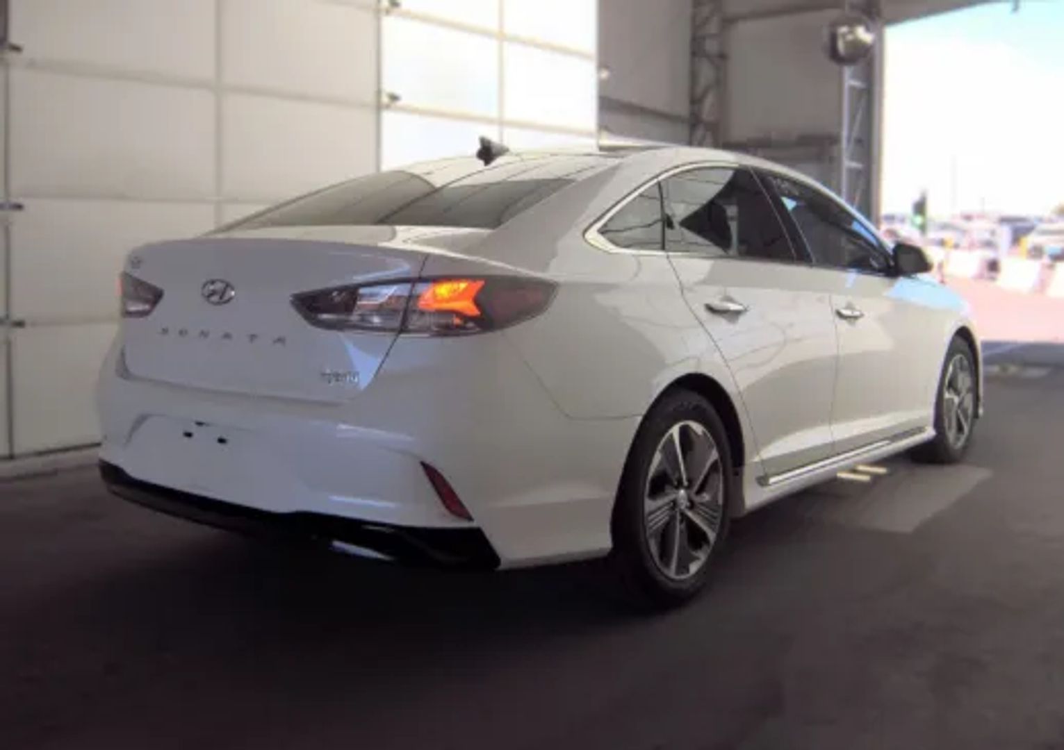 hyundai sonata hybrid 2018 KMHE34L36JA079238 image hyundai sonata hybrid 2018 KMHE34L36JA079238 image